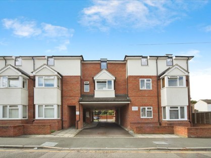 1 Bed Flat, Empire Court, LU3