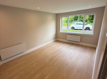 1 Bed Flat, Spateston Road, PA5