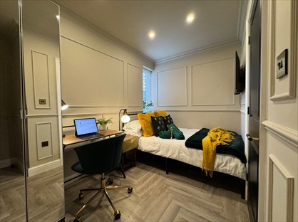 Room in a Shared House, Sevenoaks Drive, M27