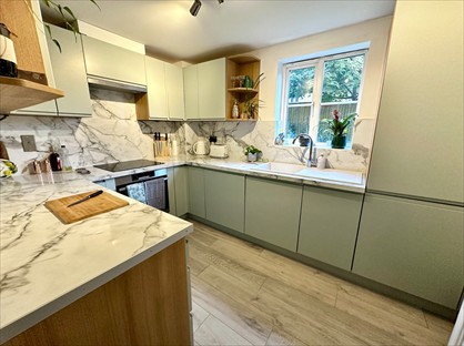 1 Bed Flat, Princes Gate, HP13
