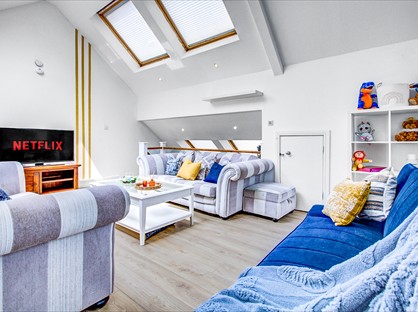 3 Bed Semi-Detached House, Worple Road, SW19