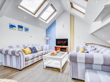 3 Bed Semi-Detached House, Worple Road, SW19