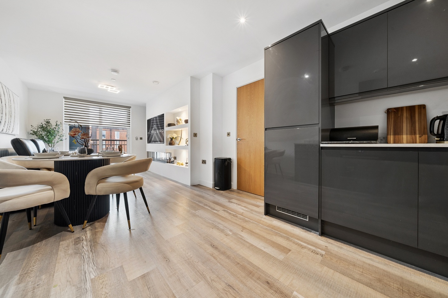 2 Bed Flat, Eben Haezer House, CF10 photo 3