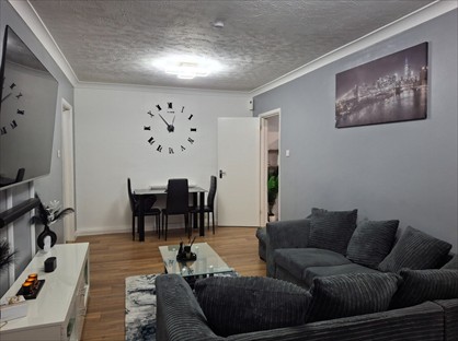 1 Bed Flat, Constitution Road, ME5
