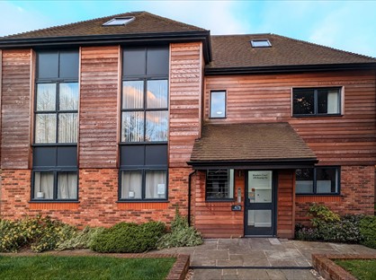 2 Bed Penthouse, Braeburn Court, N14