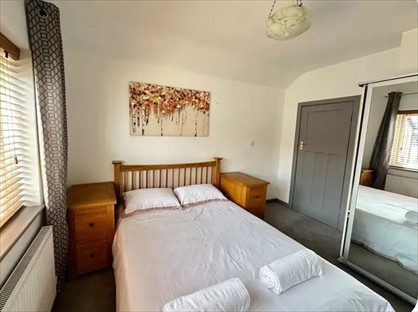 Room in a Shared House, Claremont Road, M33