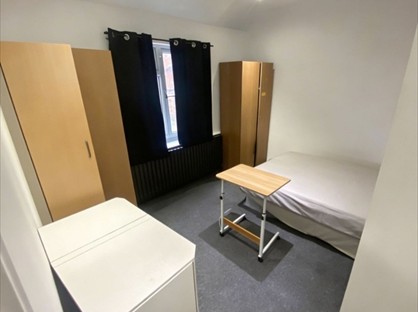 Room in a Shared House, Reede Road, RM10