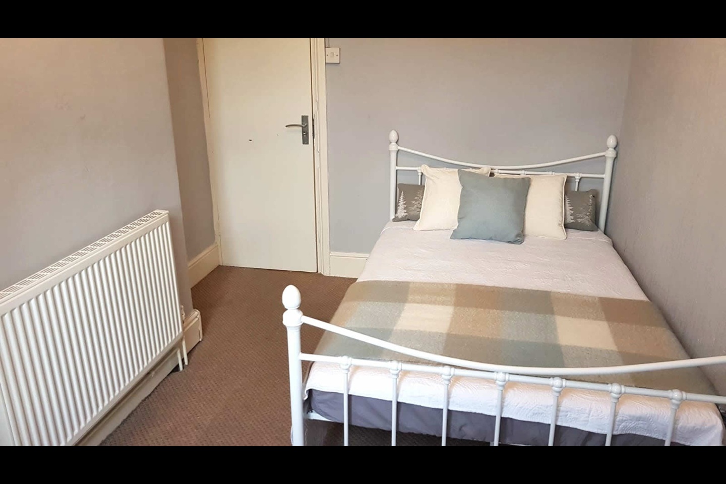 Room in a Shared House, Poplar Road, B66