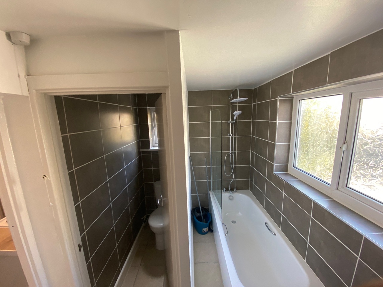 Studio Flat, Claude Road, CF24 photo 3