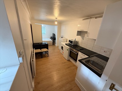Studio Flat, Oakley Square, NW1