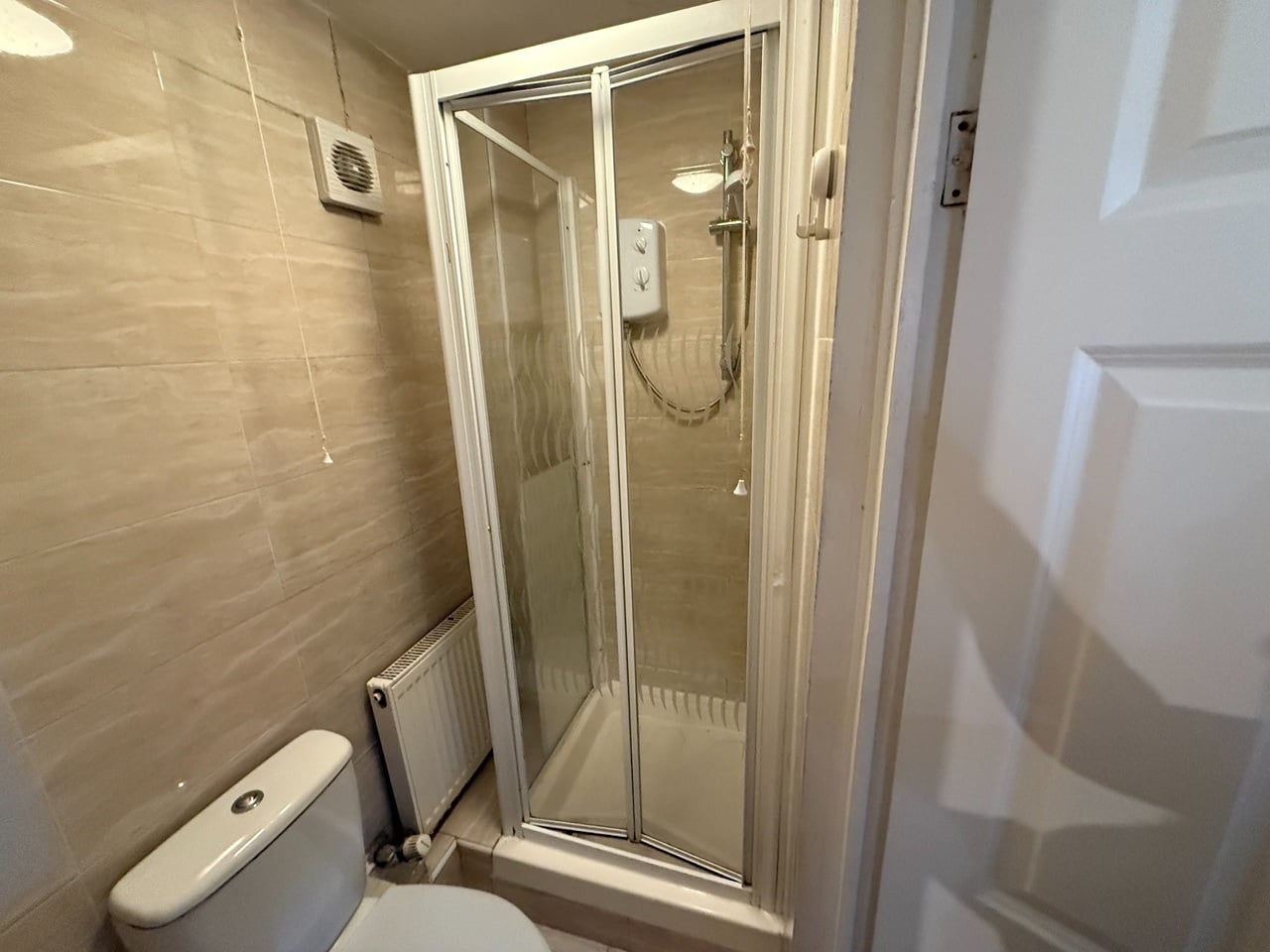 Studio Flat, Oakley Square, NW1 photo 4