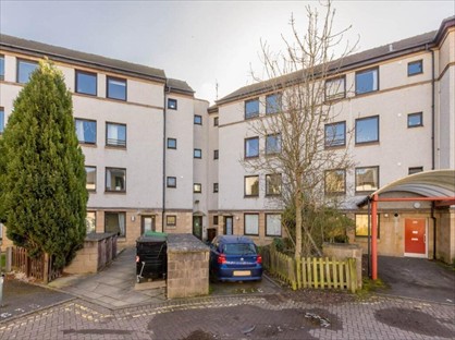 2 Bed Flat, Terrars Croft, EH8