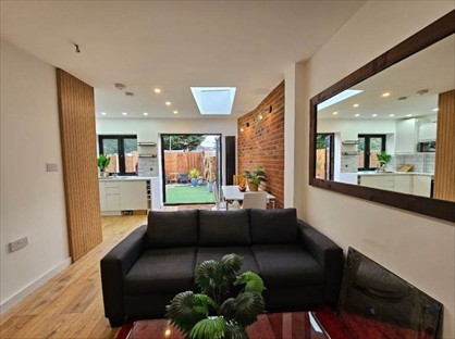 4 Bed Semi-Detached House, Hedingham Road, RM8