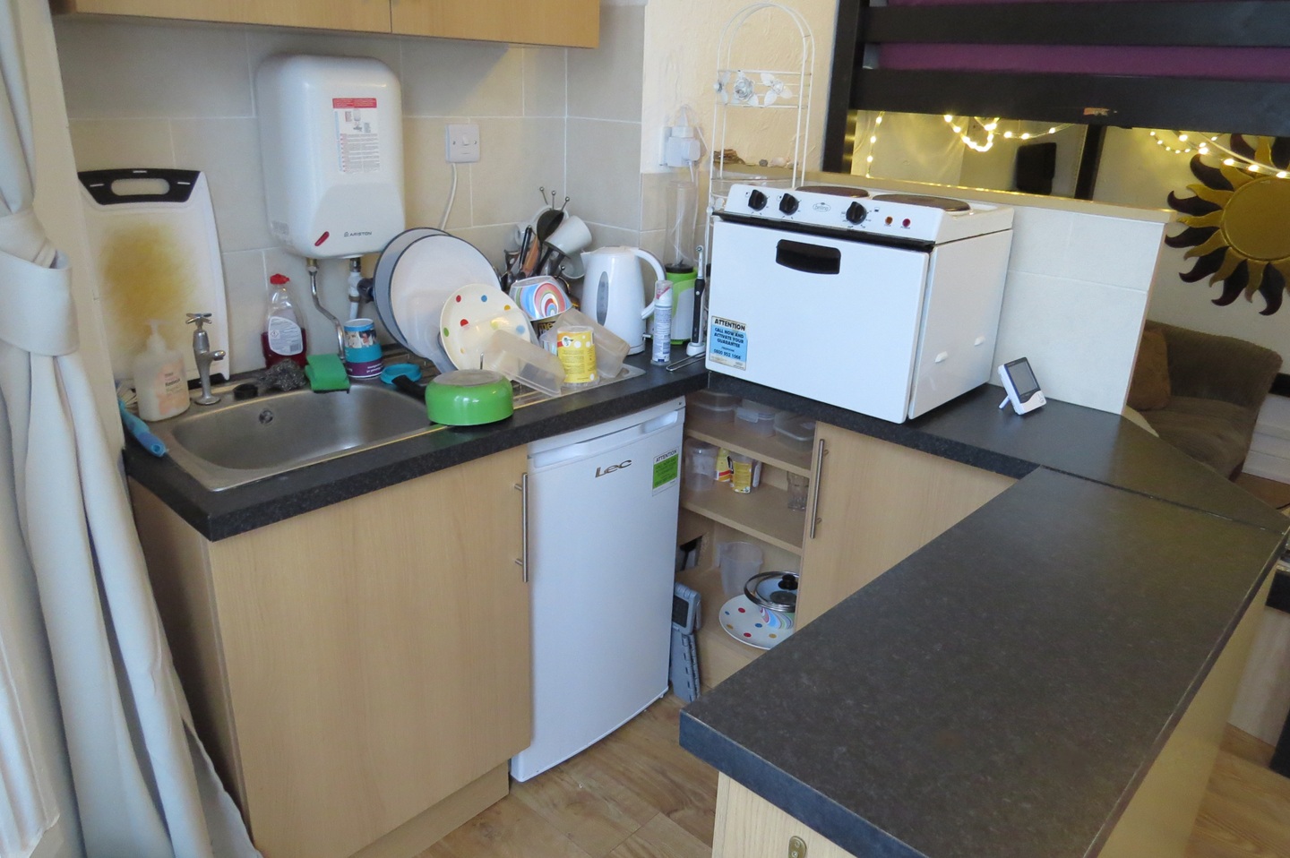 Bedsit, Sackville Road, BN3 photo 3