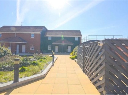 Room in a Shared Flat, Nayland Court, RM1
