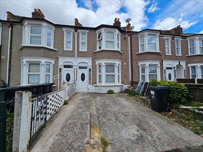 Studio Flat, Laleham Road, SE6