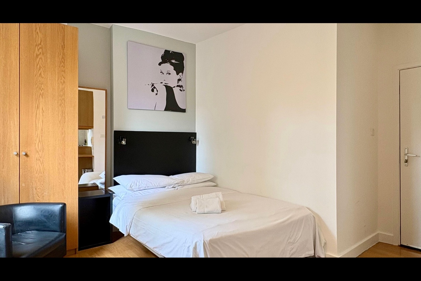 Studio Flat, Cartwright Gardens, WC1H, N1 7GU photo 2