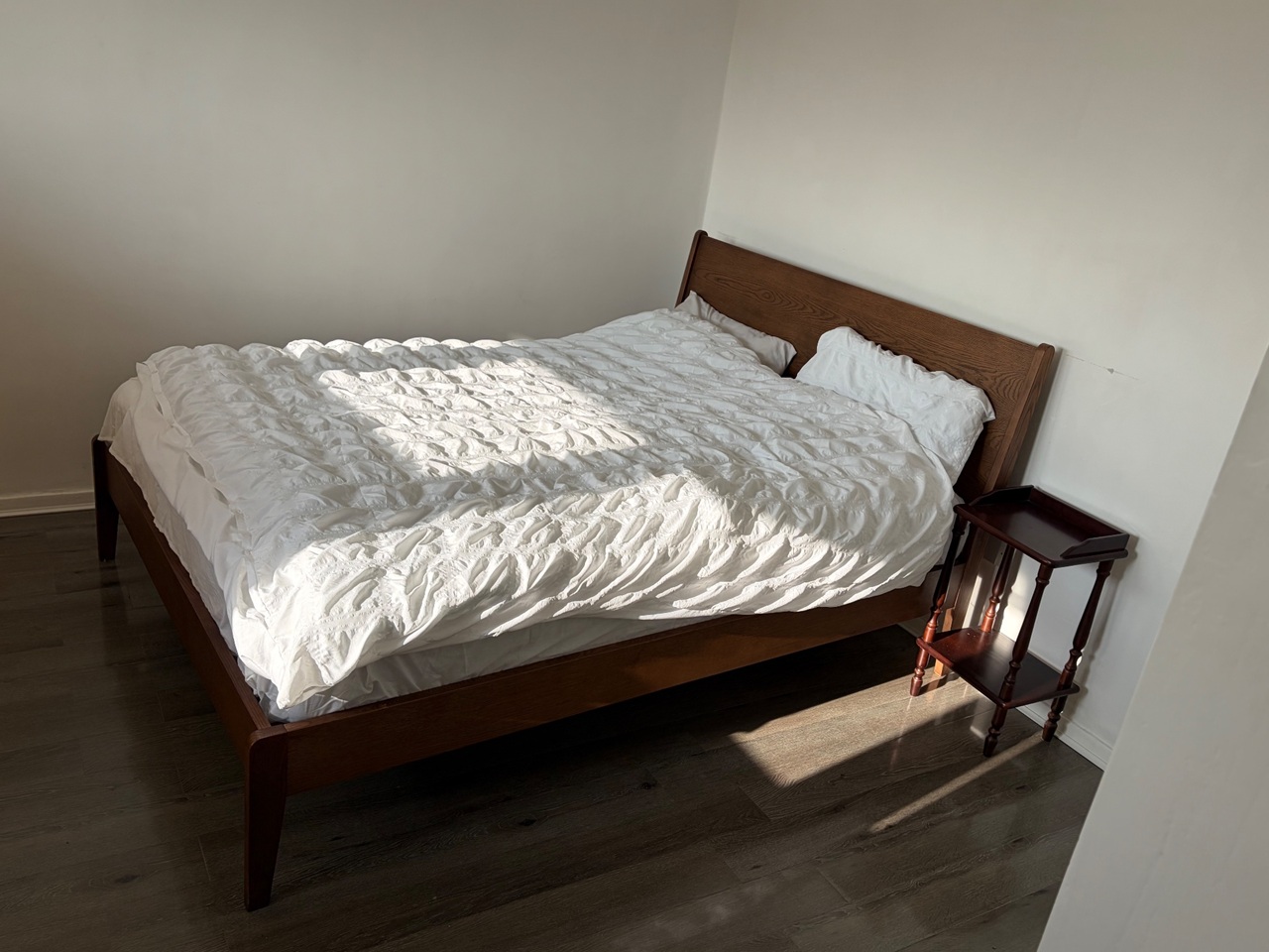 Room in a Shared Flat, Hurdlow Walk, M9