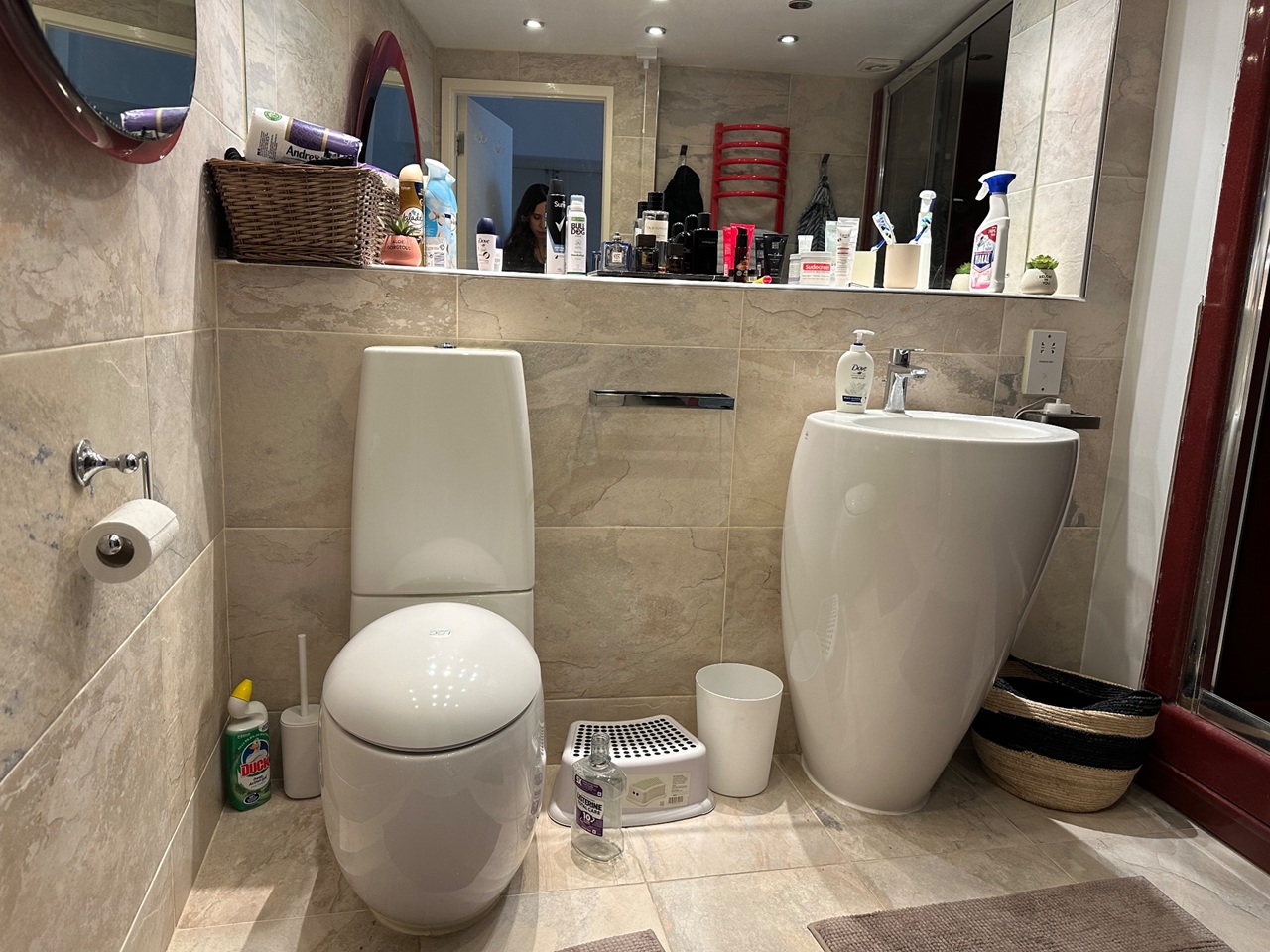 2 Bed Flat, St Giles High St, WC2H, N1 7GU photo 2