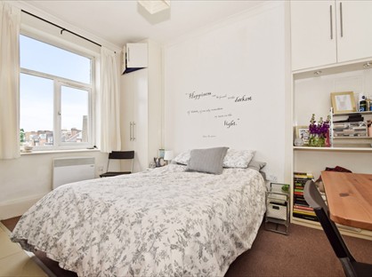 Studio Flat, Uxbridge Road, W12