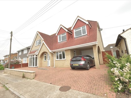 4 Bed Detached House, Delfzul Road, SS8