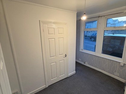 Room in a Shared House, Natal Road, ME4