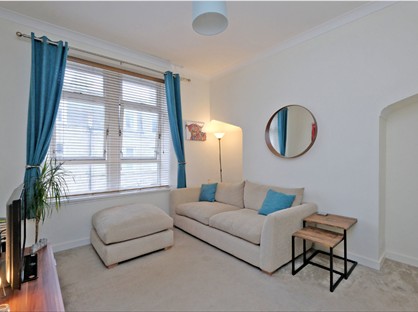 1 Bed Flat, Wallfield Crescent, AB25