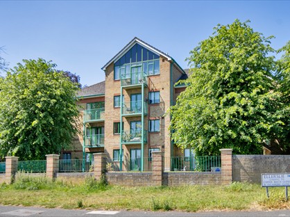 2 Bed Flat, Ellerslie Court, DA12