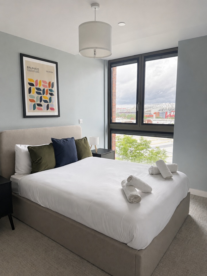 1 Bed Flat, Botanical Avenue, M16 photo 5