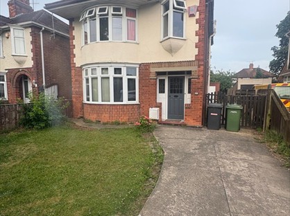 3 Bed Semi-Detached House, Dogsthorpe Road, PE1