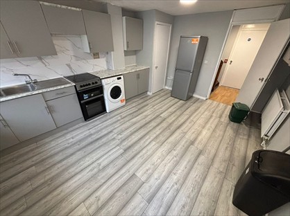 Room in a Shared House, Barchester Close, UB8