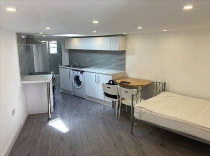 Studio Flat, Howard Road, IG11