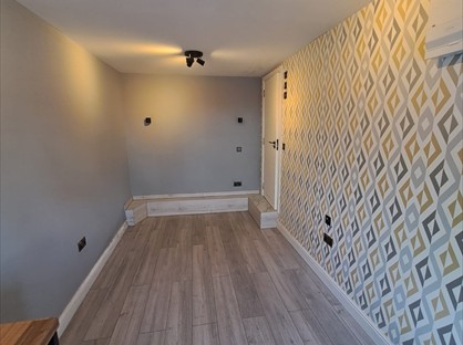 Room in a Shared House, Ash Road, GU12
