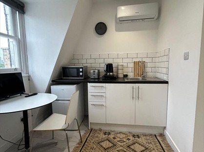 Studio Flat, Hackney Road, E2