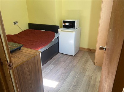 Room in a Shared House, Limes Avenue, SN2
