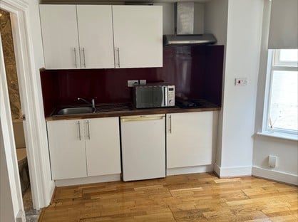 Studio Flat, The Avenue, W13