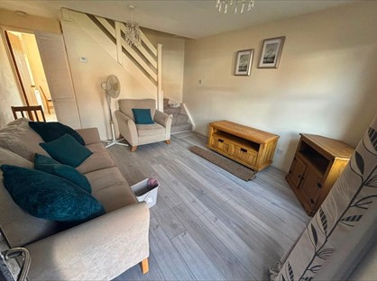 2 Bed Terraced House, Sanderling Close, SG6
