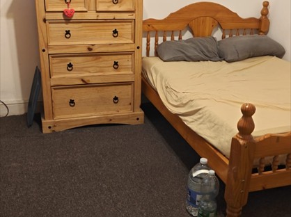 Room in a Shared House, Ayloffs Walk, RM11