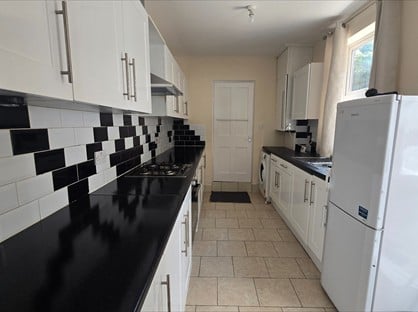 3 Bed Terraced House, Ridgway Road, LU2