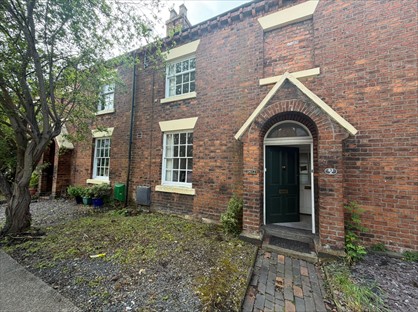 2 Bed Terraced House, Victoria St, CW1