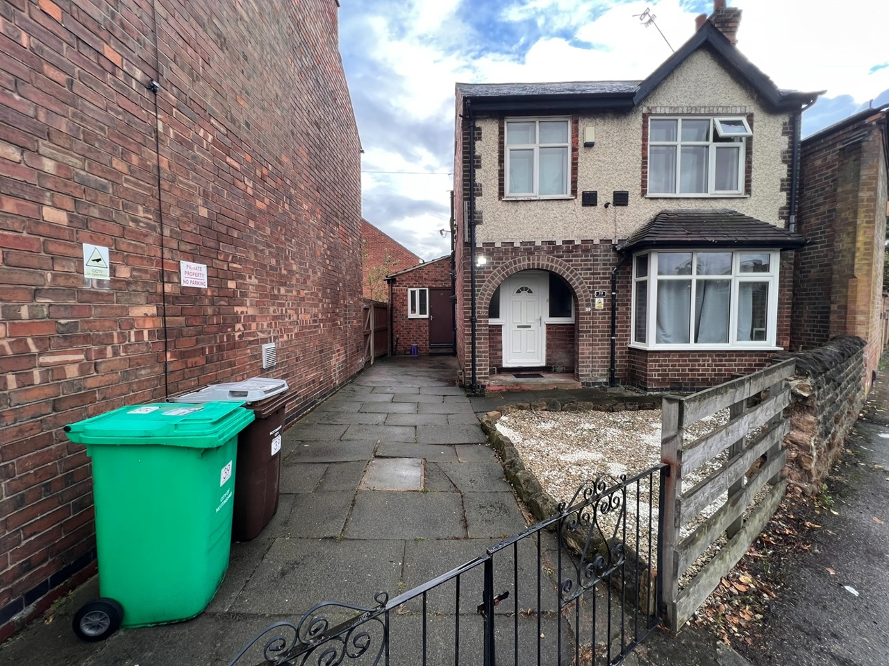 Room in a Shared House, Clifton Boulevard, NG7