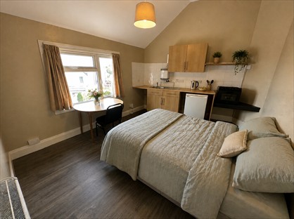 Bedsit, Manor Park, BS6