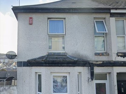 1 Bed Flat, Waterloo Street, PL4