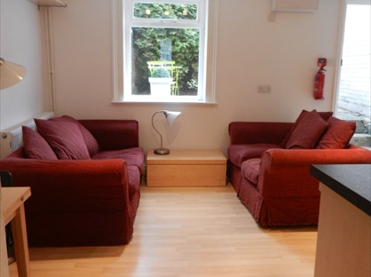 1 Bed Flat, Corona Road, CB4
