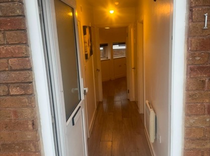 1 Bed Flat, Hampton Court, B64