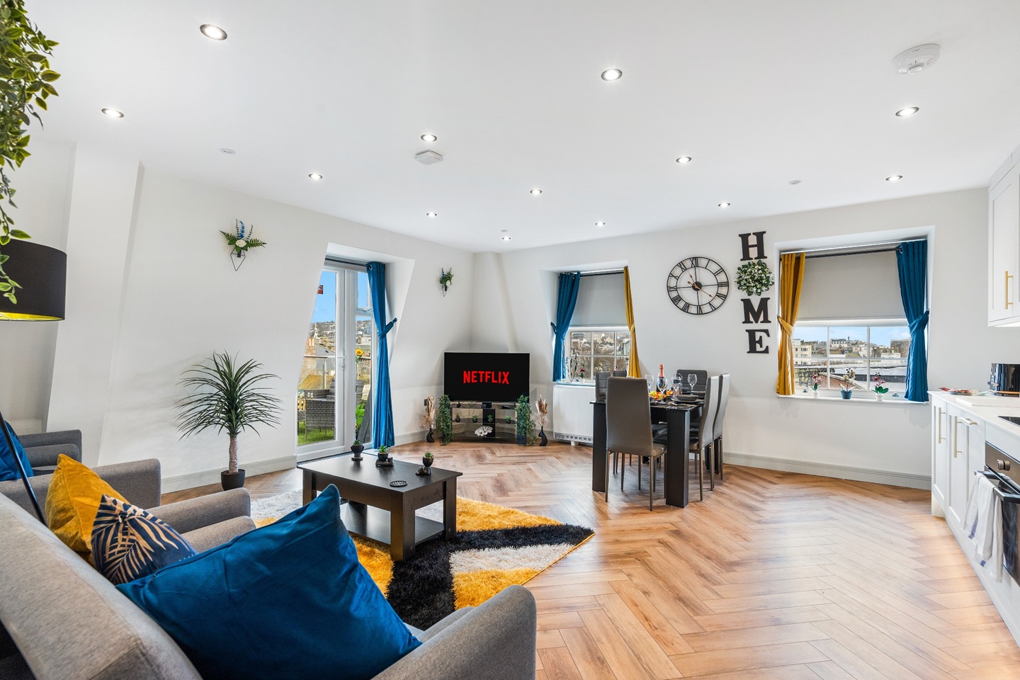 1 Bed Flat, Bartholomews, BN1 photo 4
