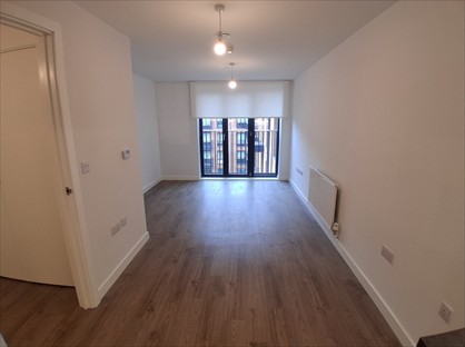 1 Bed Flat, Princes Wharf, L5