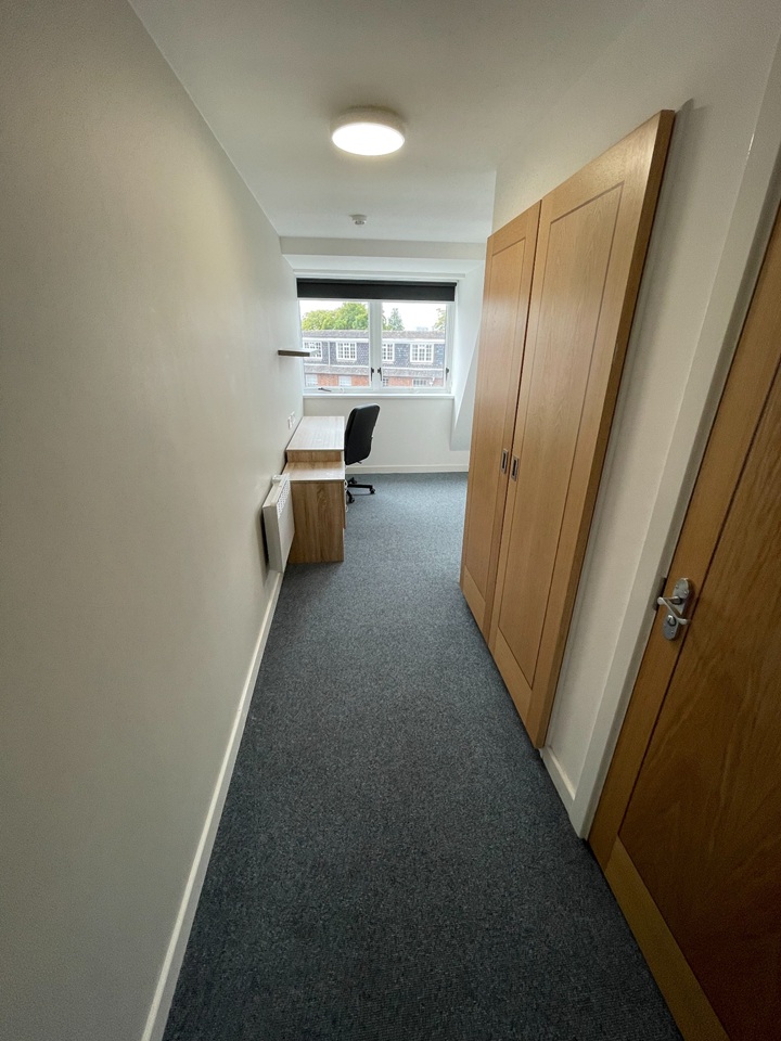 1 Bed Flat, Princess Road West, LE1 photo 2