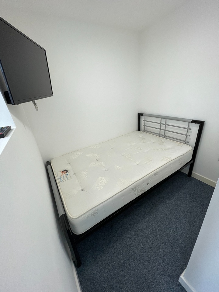 1 Bed Flat, Princess Road West, LE1 photo 5