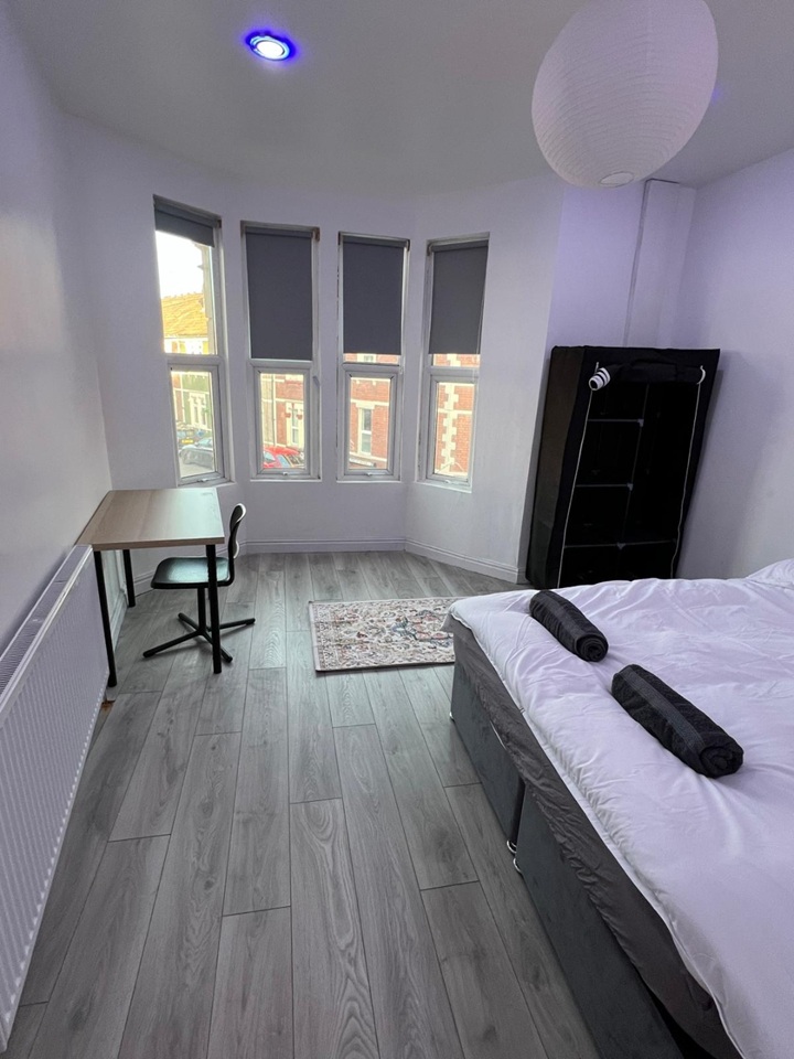 Room in a Shared House, All Hallows Road, BS5